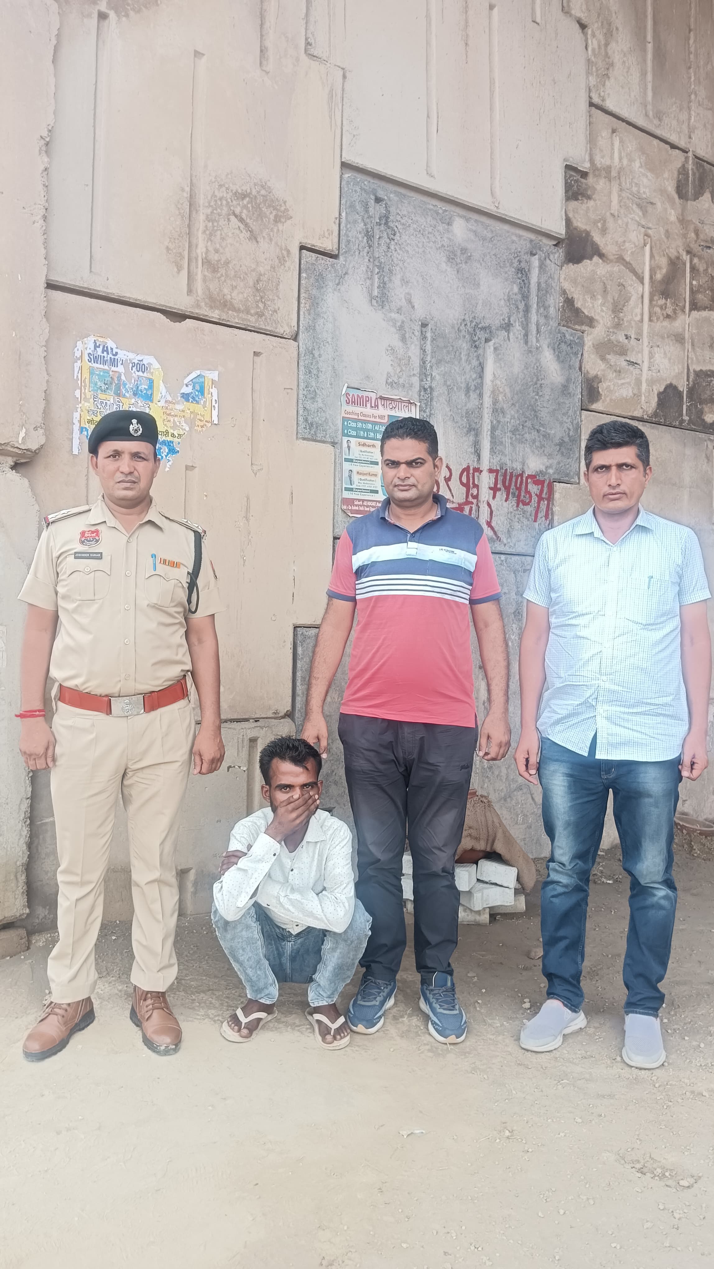 15 kg ganja smuggler arrested